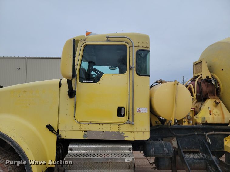 image for item LA9636 2004 Kenworth  W900 ready mix truck