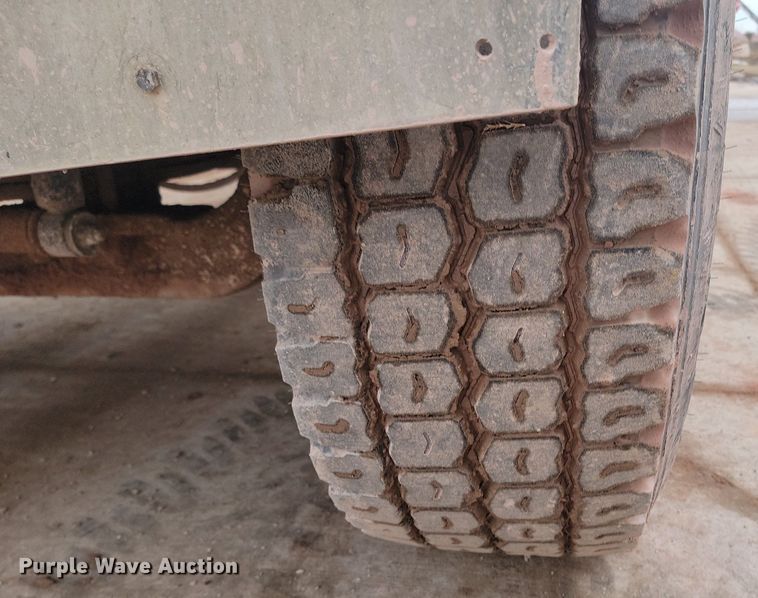 image for item LA9636 2004 Kenworth  W900 ready mix truck