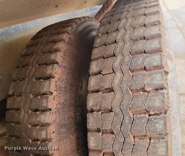 image for item LA9636 2004 Kenworth  W900 ready mix truck