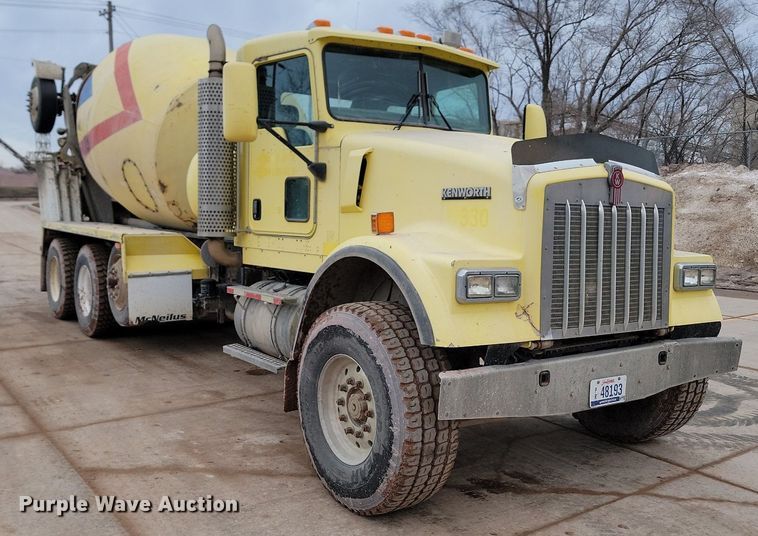 image for item LA9639 2004 Kenworth W900  ready mix truck