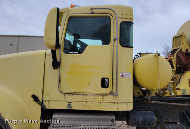 image for item LA9639 2004 Kenworth W900  ready mix truck