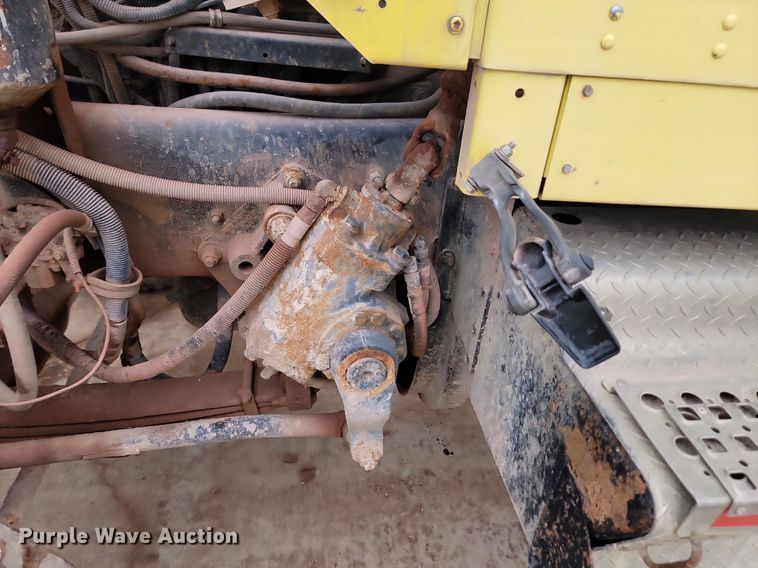 image for item LA9639 2004 Kenworth W900  ready mix truck