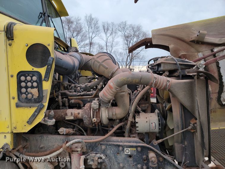 image for item LA9639 2004 Kenworth W900  ready mix truck