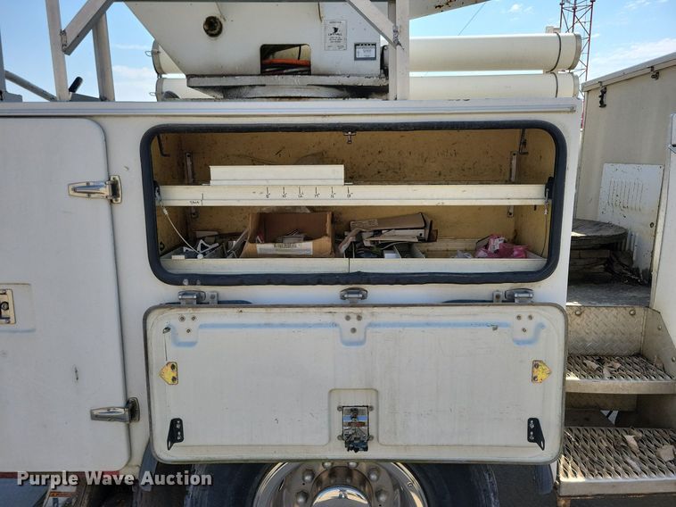 image for item LC9926 2003 Freightliner FL80 bucket truck