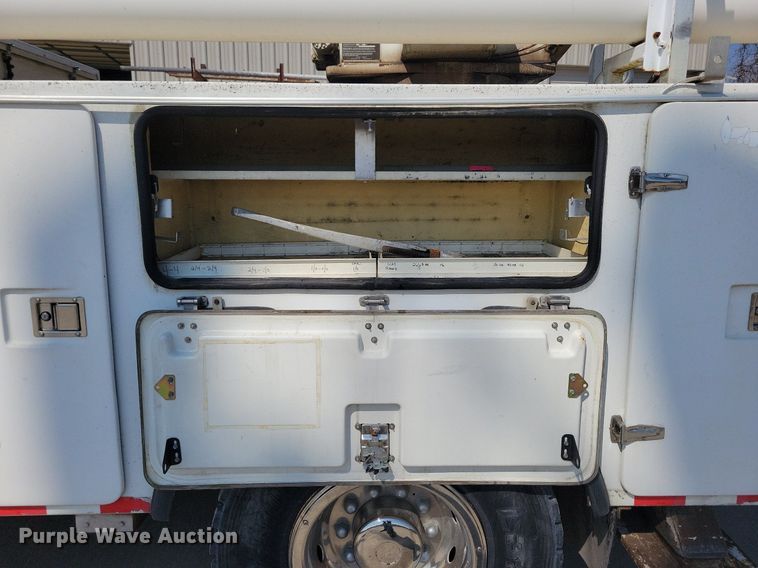 image for item LC9926 2003 Freightliner FL80 bucket truck