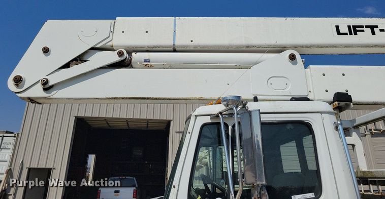 image for item LC9926 2003 Freightliner FL80 bucket truck