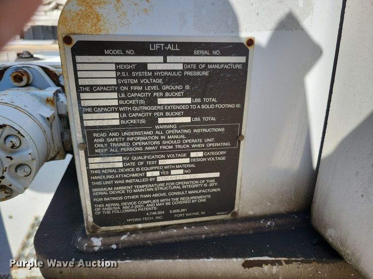 image for item LC9926 2003 Freightliner FL80 bucket truck