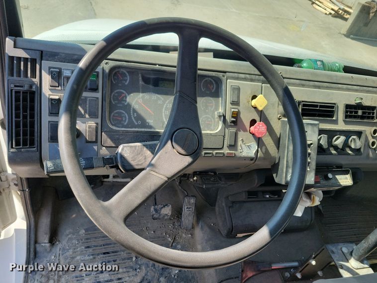 image for item LC9926 2003 Freightliner FL80 bucket truck