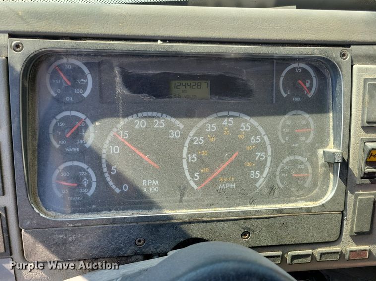 image for item LC9926 2003 Freightliner FL80 bucket truck