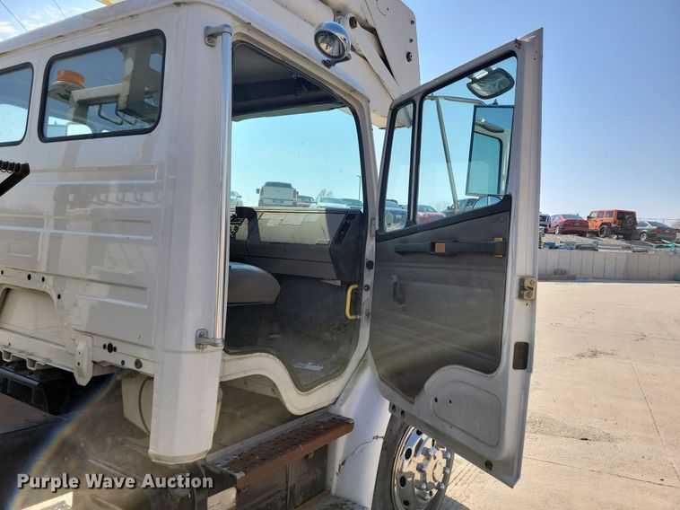 image for item LC9926 2003 Freightliner FL80 bucket truck