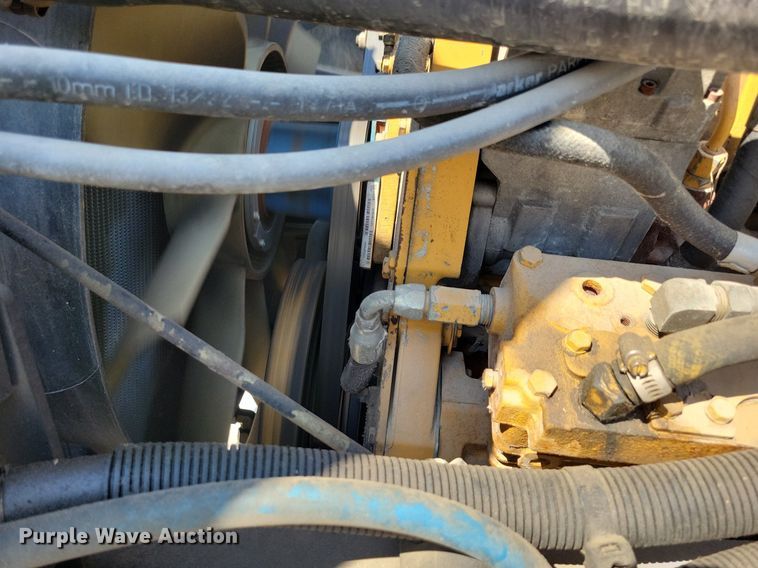 image for item LC9926 2003 Freightliner FL80 bucket truck