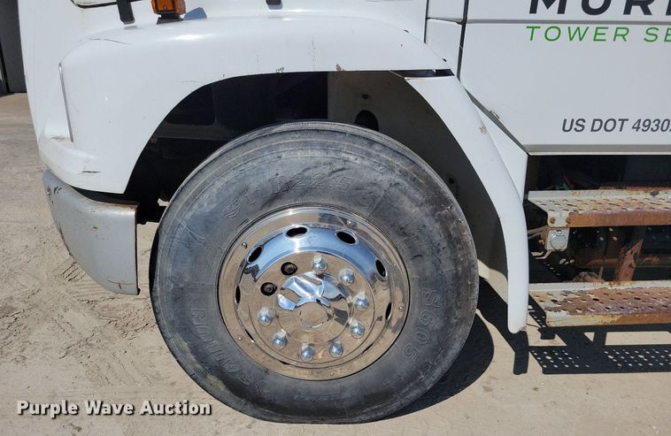 image for item LC9926 2003 Freightliner FL80 bucket truck