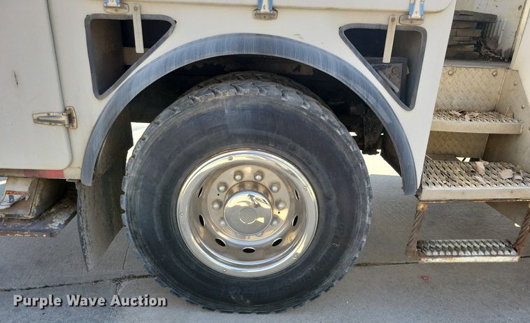 image for item LC9926 2003 Freightliner FL80 bucket truck