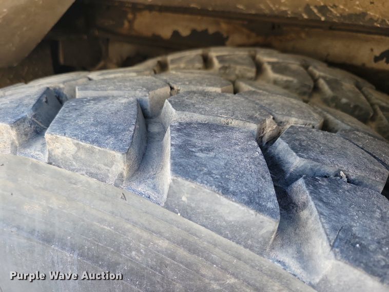 image for item LC9926 2003 Freightliner FL80 bucket truck