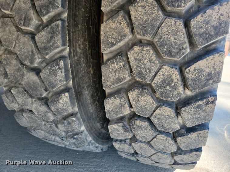 image for item LC9926 2003 Freightliner FL80 bucket truck