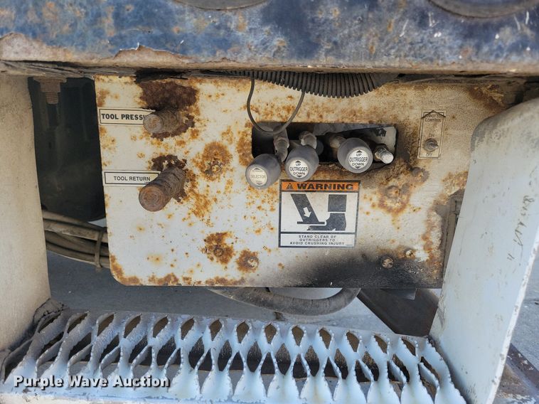 image for item LC9926 2003 Freightliner FL80 bucket truck