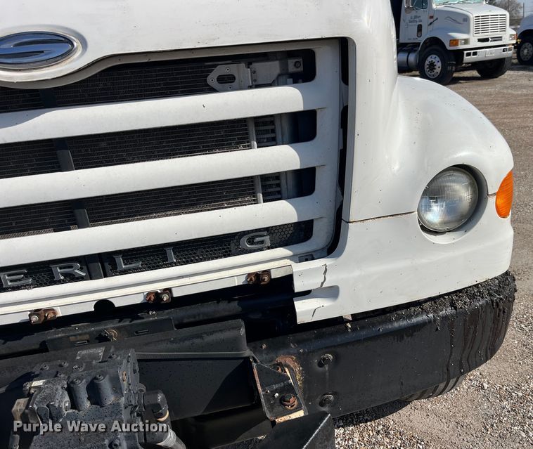 image for item LD9346 2005 Sterling L7500 oil distributor truck