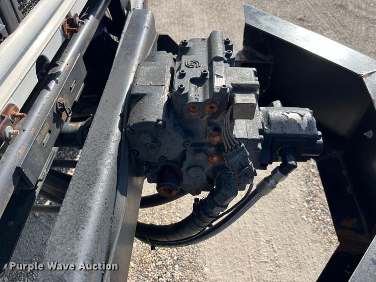 image for item LD9346 2005 Sterling L7500 oil distributor truck