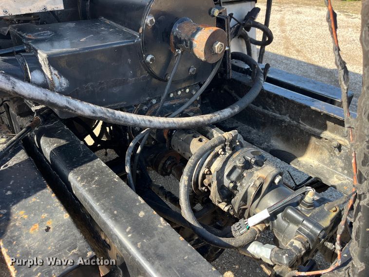 image for item LD9346 2005 Sterling L7500 oil distributor truck