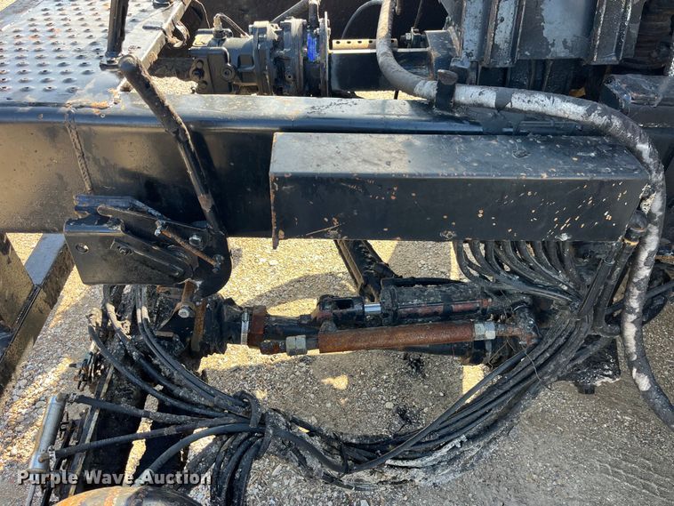 image for item LD9346 2005 Sterling L7500 oil distributor truck