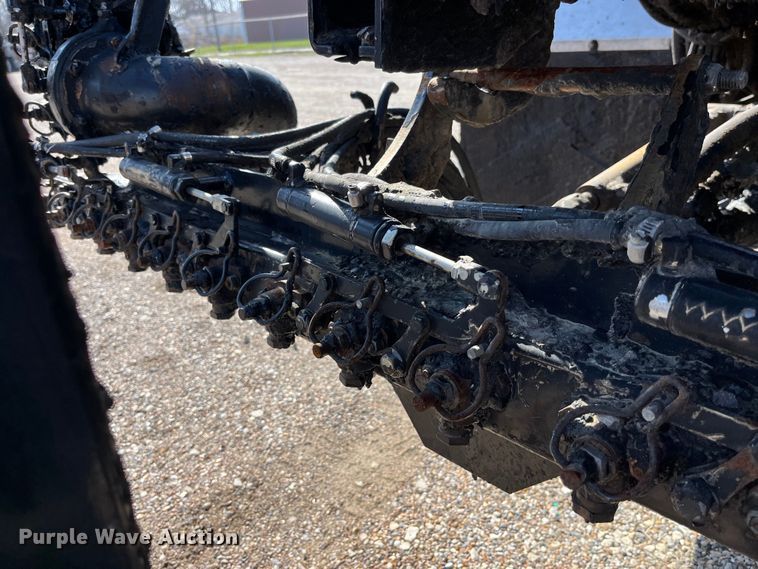 image for item LD9346 2005 Sterling L7500 oil distributor truck