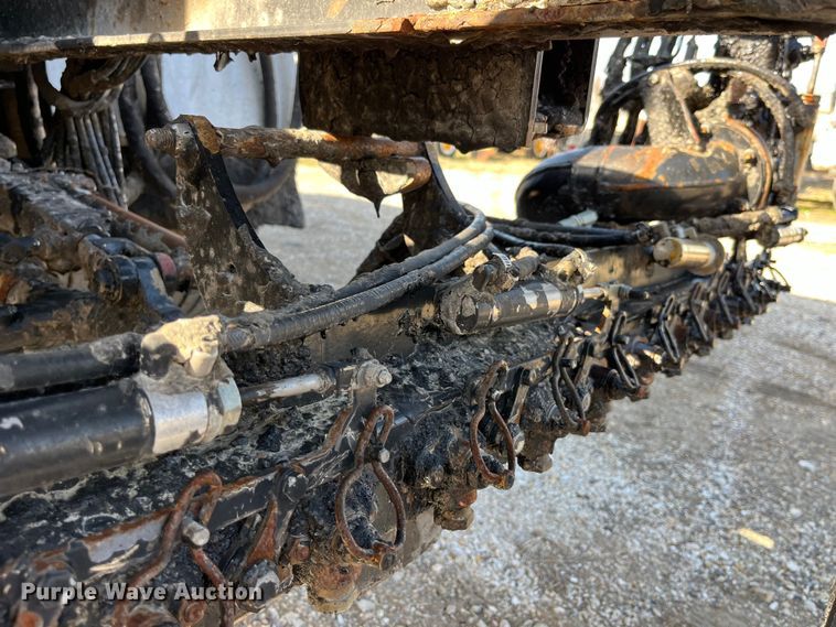 image for item LD9346 2005 Sterling L7500 oil distributor truck