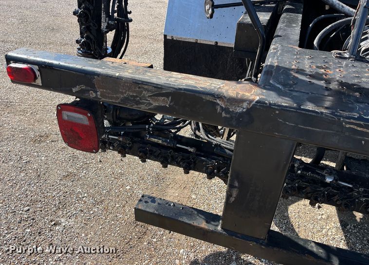 image for item LD9346 2005 Sterling L7500 oil distributor truck