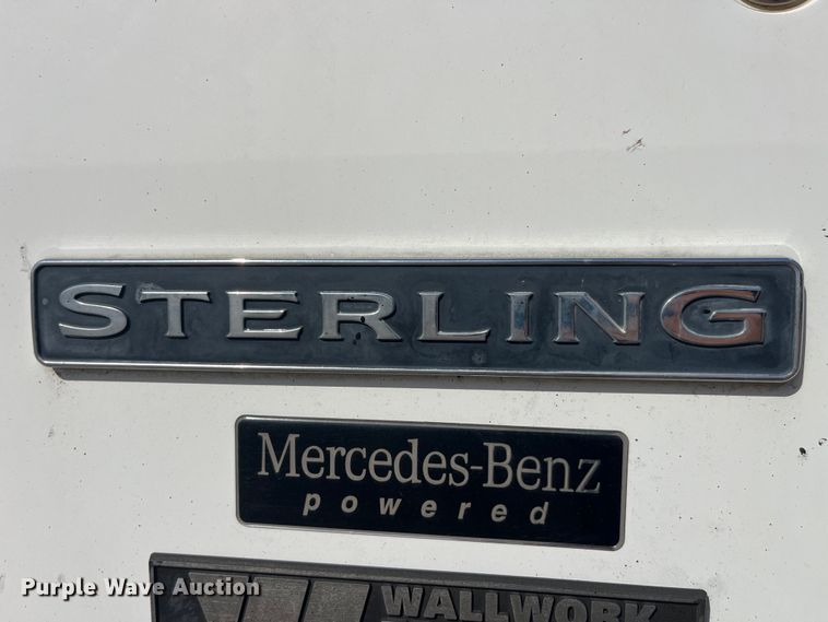 image for item LD9346 2005 Sterling L7500 oil distributor truck