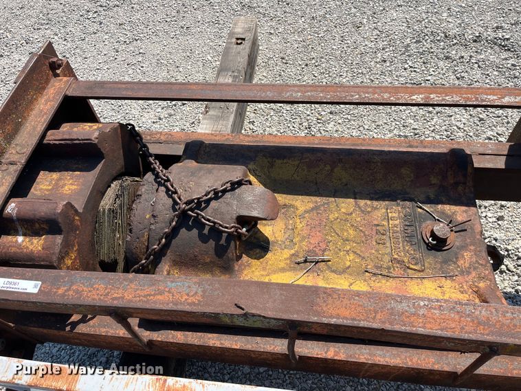 image for item LD9361 Conmaco pile driver