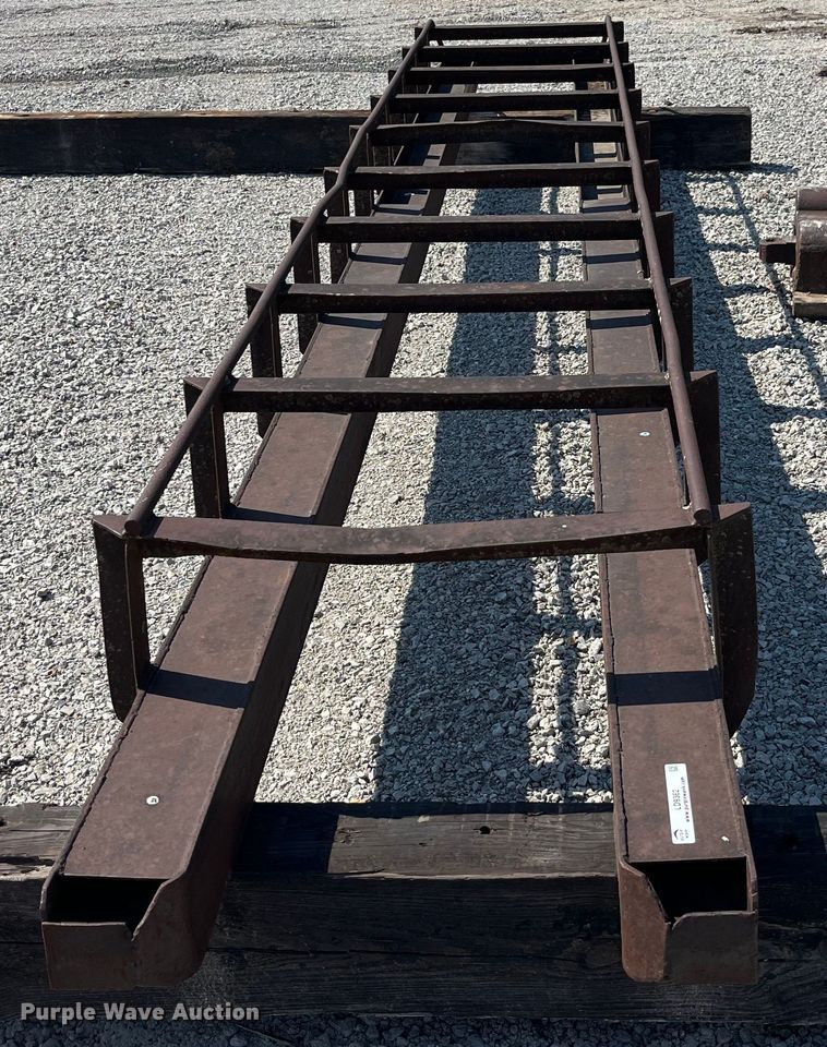 image for item LD9362 Pile driver