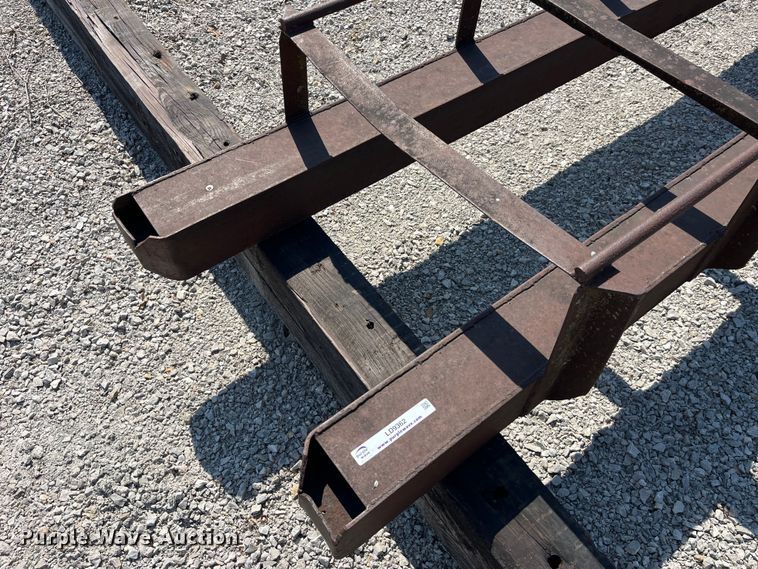 image for item LD9362 Pile driver