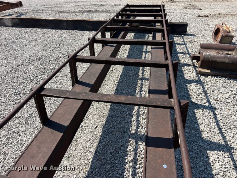 image for item LD9362 Pile driver