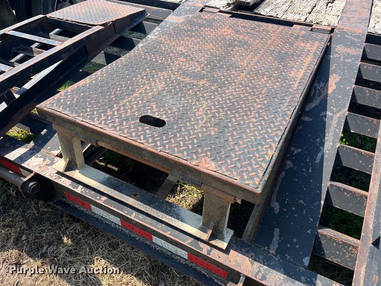 image for item LD9363 2007 Woodworth equipment trailer