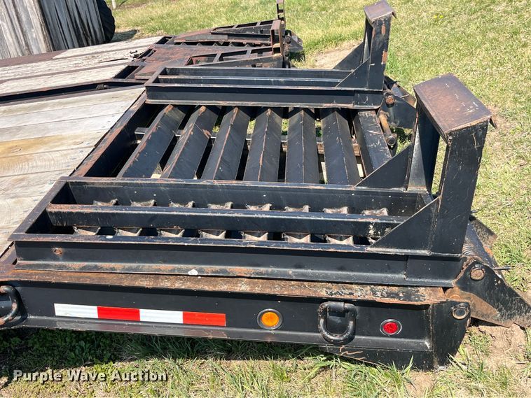 image for item LD9364 2006 Woodworth equipment trailer