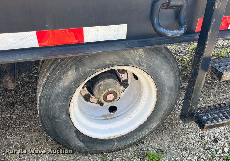 image for item LD9364 2006 Woodworth equipment trailer