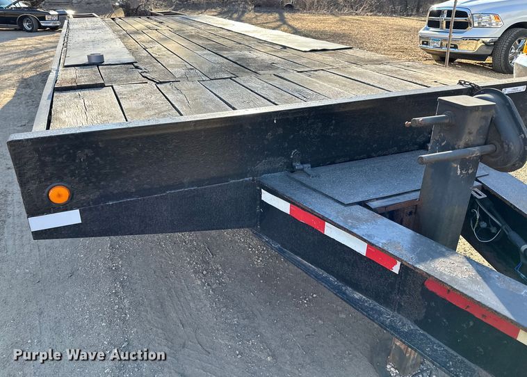 image for item LR9283 2005 Felling  FT-45-2 equipment trailer