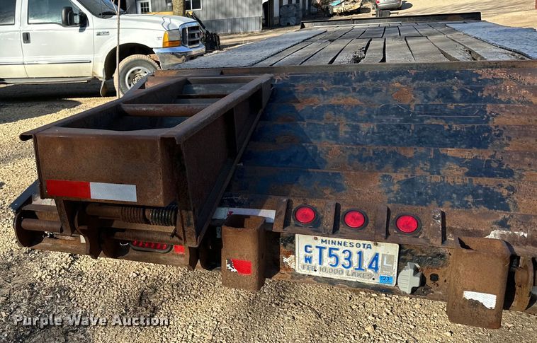 image for item LR9283 2005 Felling  FT-45-2 equipment trailer