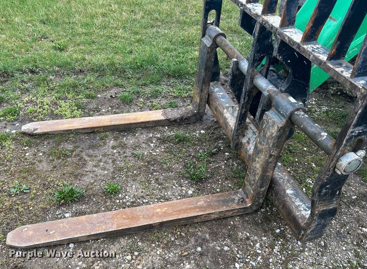 image for item MO9210 2015 JLG Skytrak 6036 telehandler