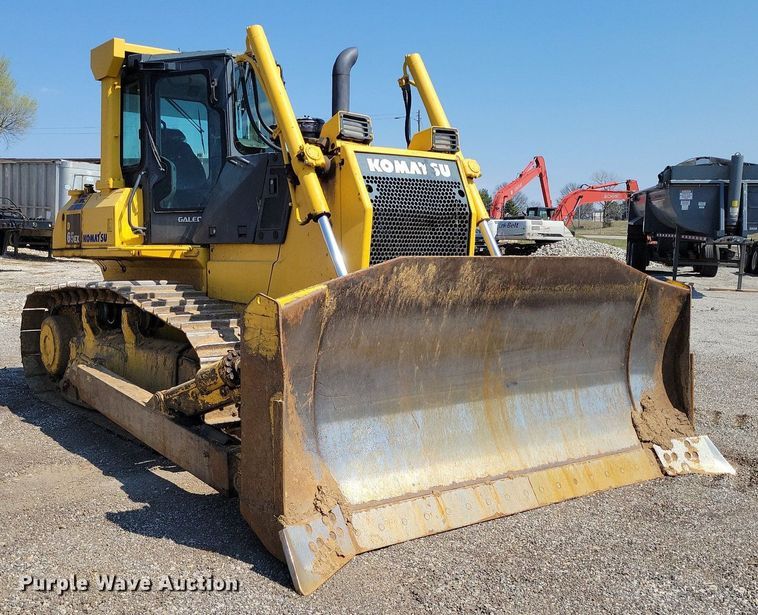 image for item MQ9697 2006 Komatsu D65EX-15E0 dozer