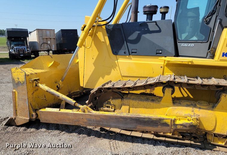 image for item MQ9697 2006 Komatsu D65EX-15E0 dozer