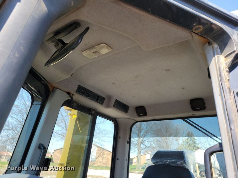 image for item MQ9697 2006 Komatsu D65EX-15E0 dozer