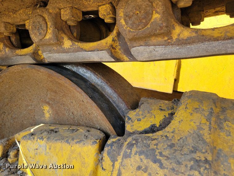 image for item MQ9697 2006 Komatsu D65EX-15E0 dozer
