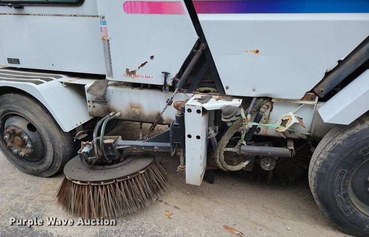 image for item MQ9704 1999 Johnston  4000 street sweeper