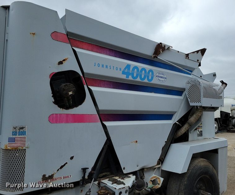 image for item MQ9704 1999 Johnston  4000 street sweeper