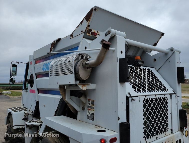 image for item MQ9704 1999 Johnston  4000 street sweeper