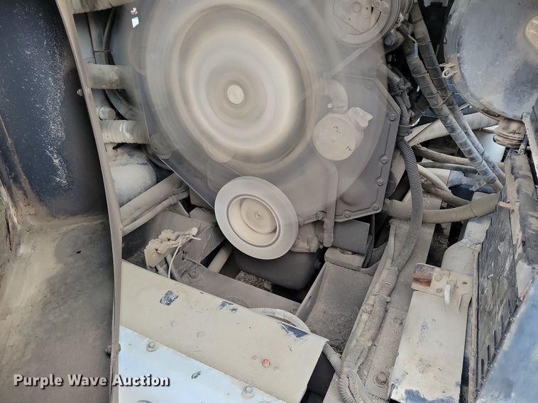 image for item MQ9704 1999 Johnston  4000 street sweeper