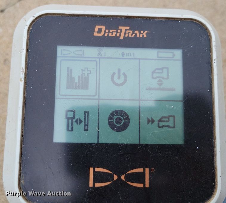 image for item MQ9707 Digitrak Falcon F1 locator receiver