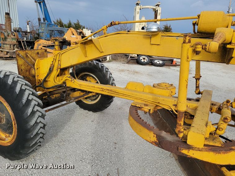 image for item MQ9717 1963 Galion 303 rigid frame motor grader