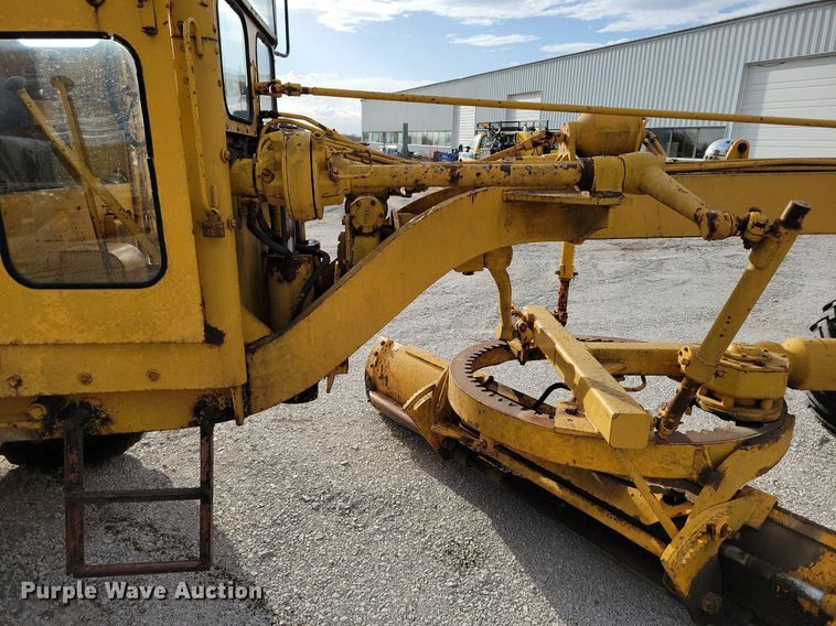 image for item MQ9717 1963 Galion 303 rigid frame motor grader