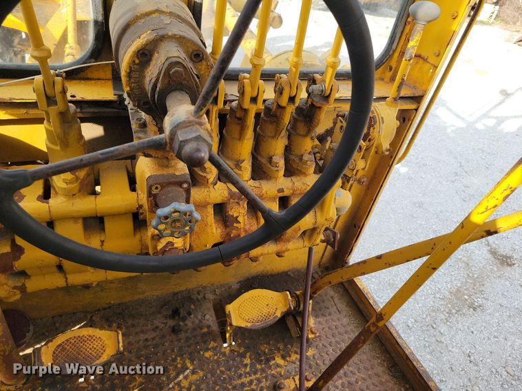 image for item MQ9717 1963 Galion 303 rigid frame motor grader